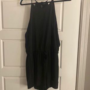 Tie waist black romper!